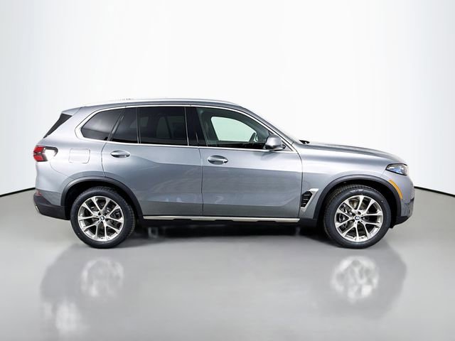 Used 2026 BMW X5 xDrive40i w/ Climate Comfort Package image 8