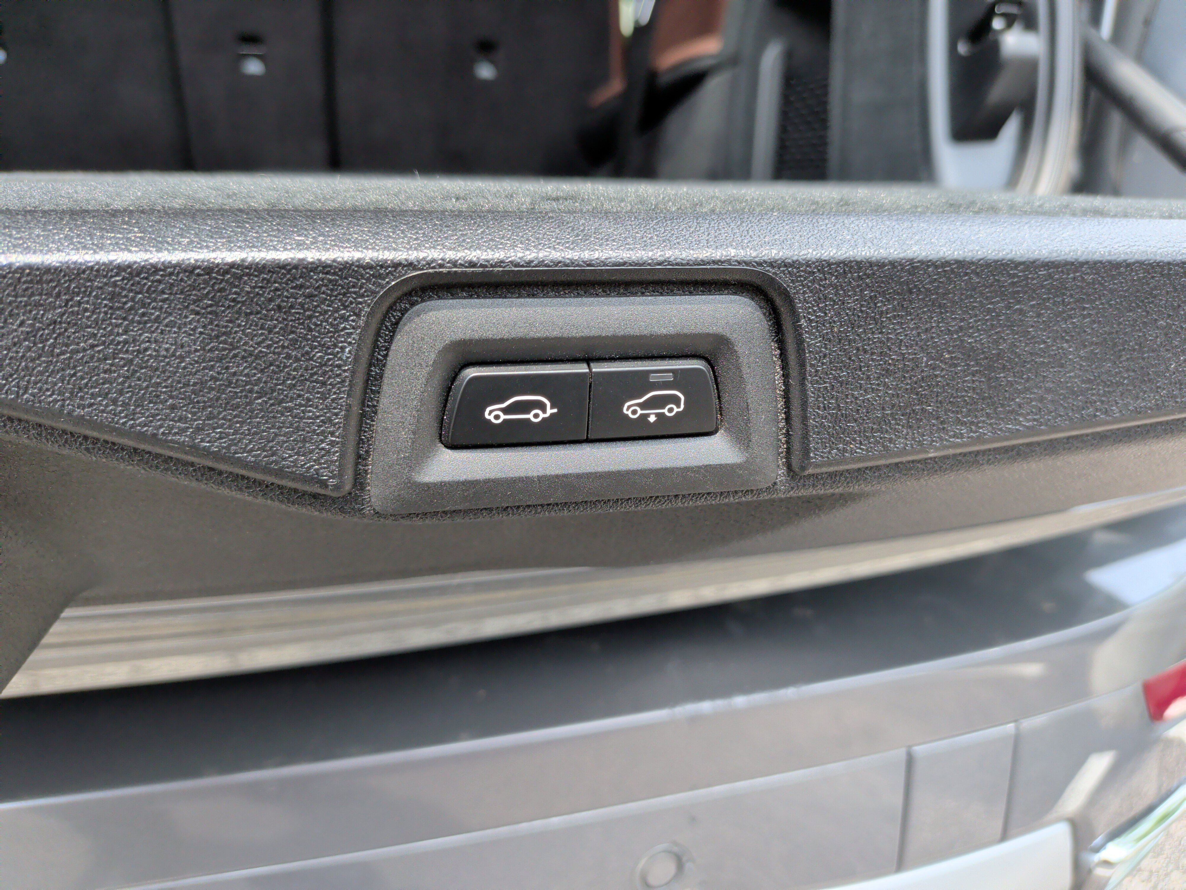 Certified 2024 BMW X7 xDrive40i w/ Executive Package image 43