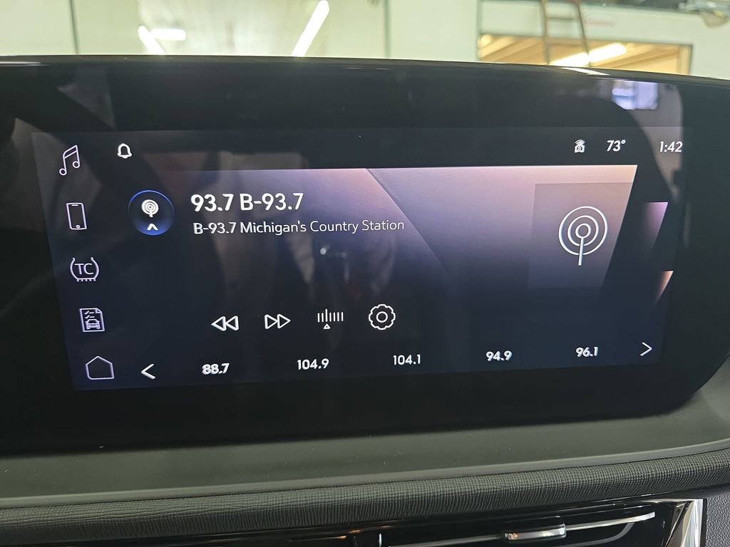 Used 2025 Buick Envista Sport Touring FWD image 21