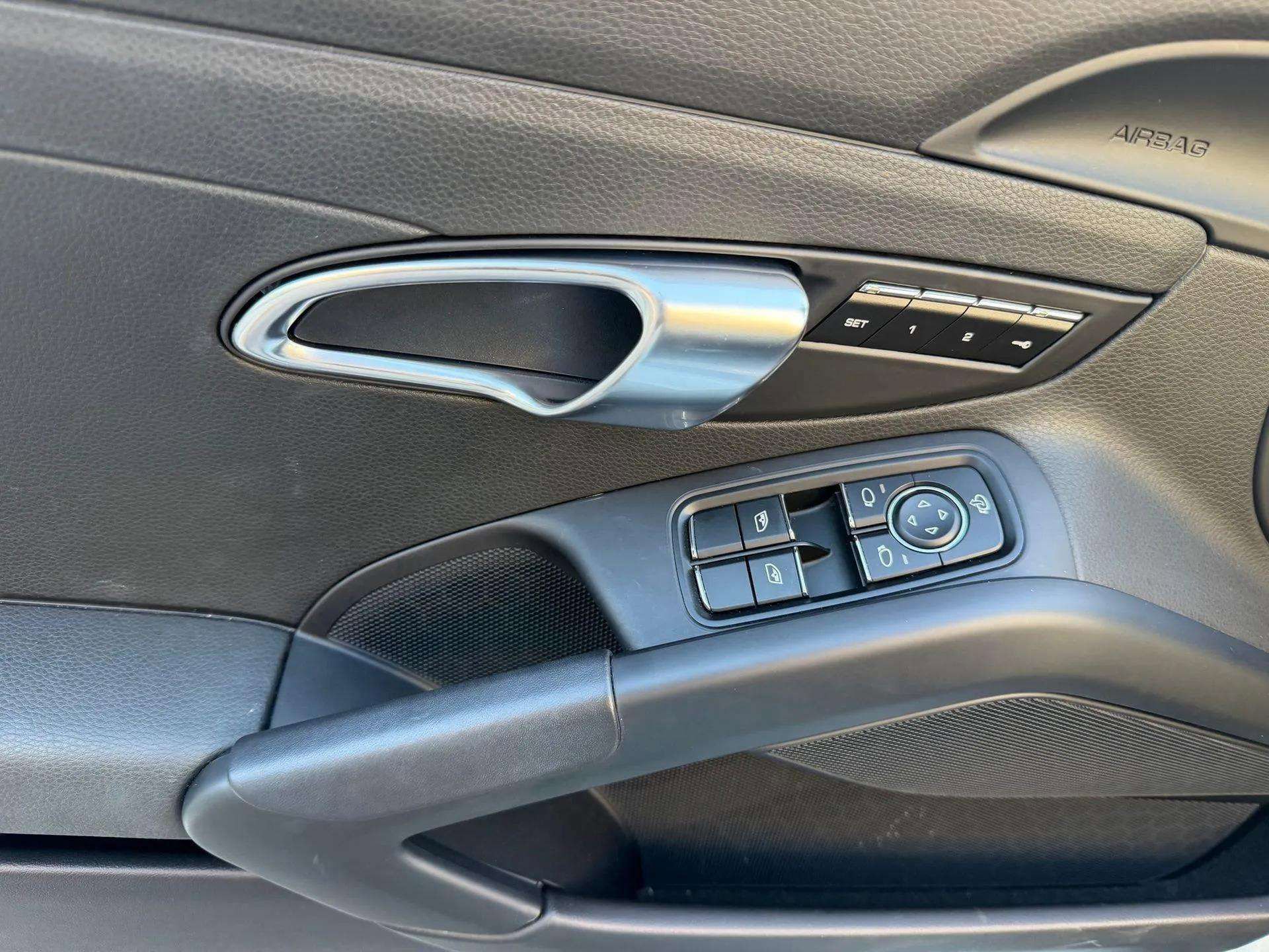 Used 2022 Porsche 718 Boxster image 31