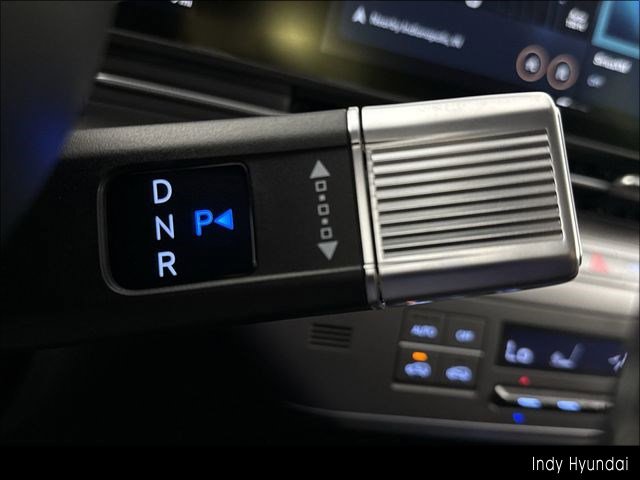 Certified 2025 Hyundai Kona SEL image 34