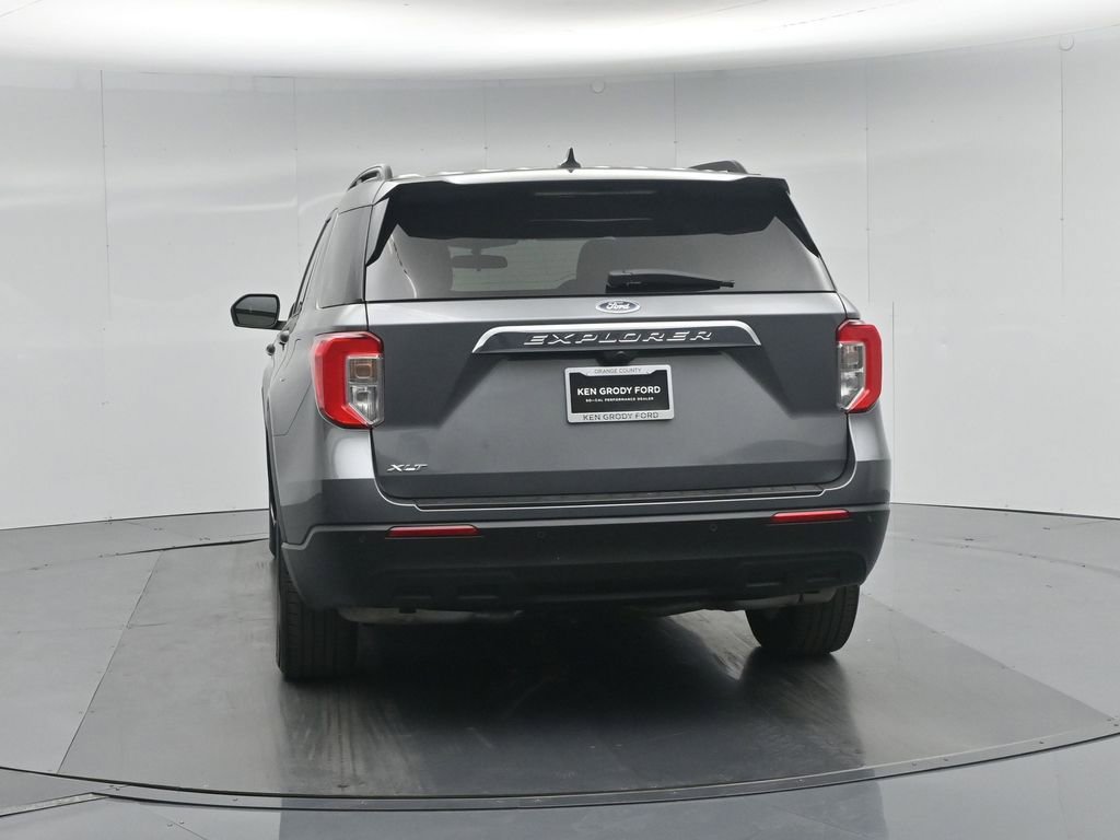 Used 2023 Ford Explorer XLT image 57