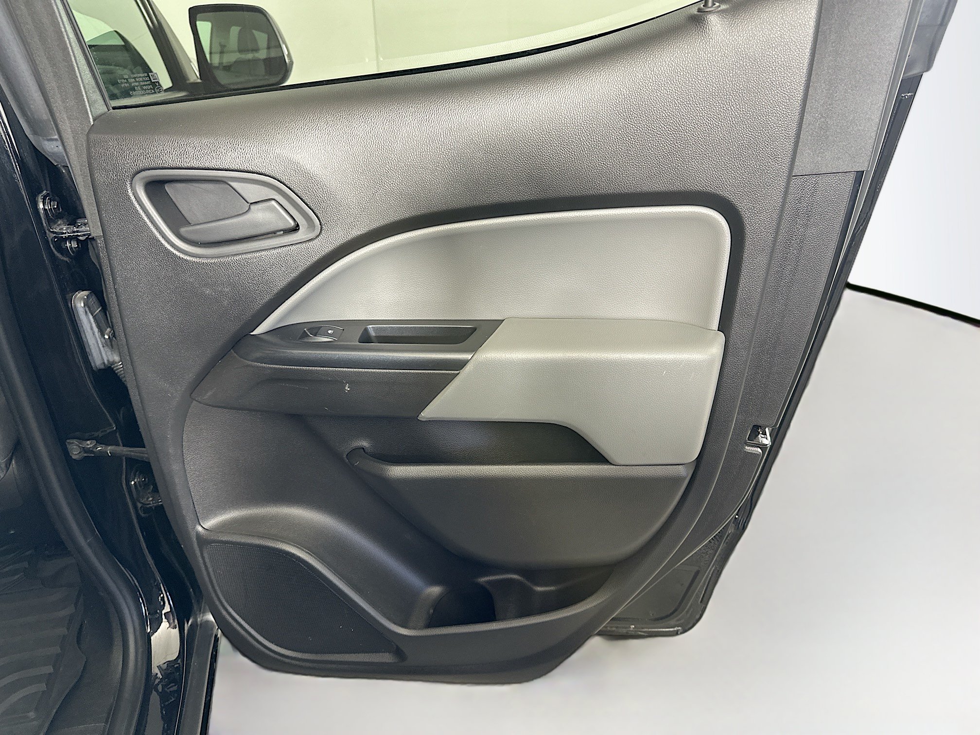 Used 2019 Chevrolet Colorado W/T w/ Custom Special Edition RWD image 27