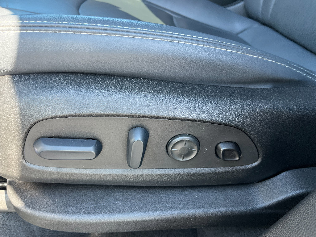 Used 2024 Buick Enclave Premium FWD image 46
