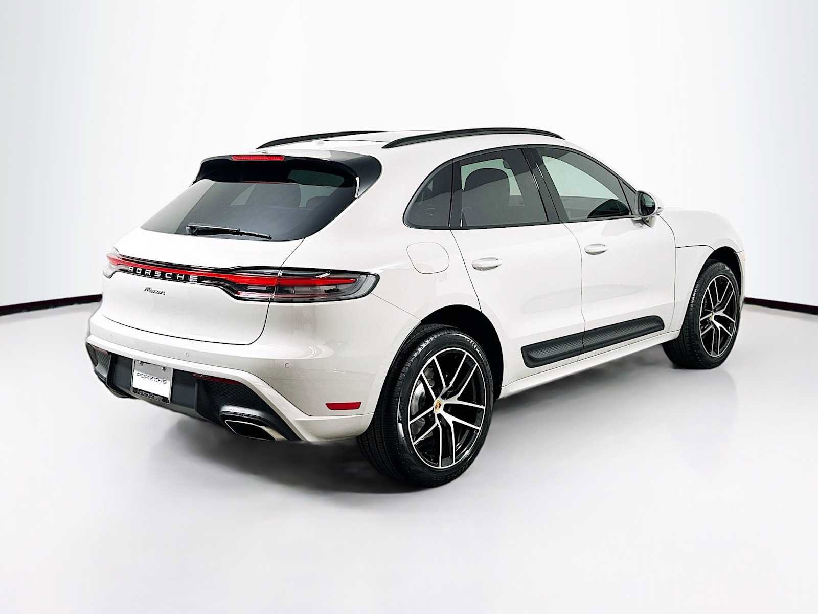 New 2026 Porsche Macan image 9