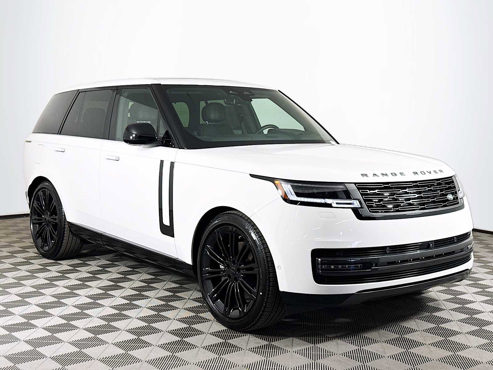 New 2026 Land Rover Range Rover SE AWD/4WD image 3