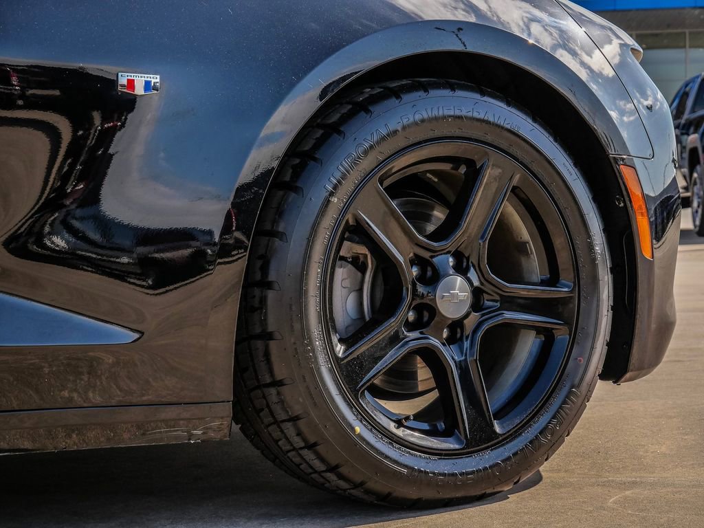 Used 2023 Chevrolet Camaro LT image 9