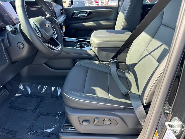 New 2026 Chevrolet Suburban Premier RWD image 16