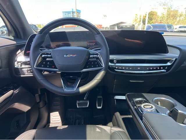 New 2026 Cadillac Lyriq V AWD/4WD image 8
