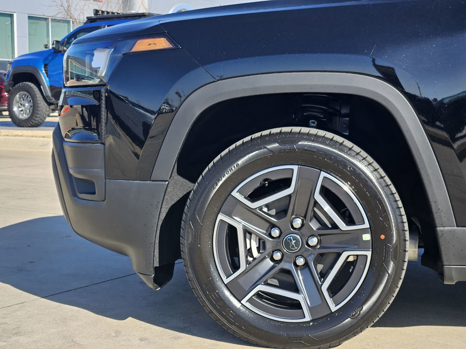 New 2026 Jeep Cherokee Laredo image 11