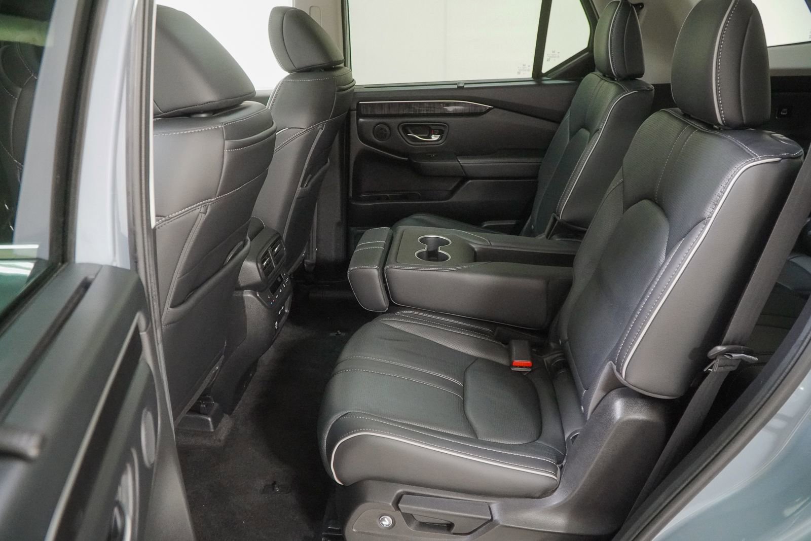 Used 2023 Honda Pilot Elite image 44