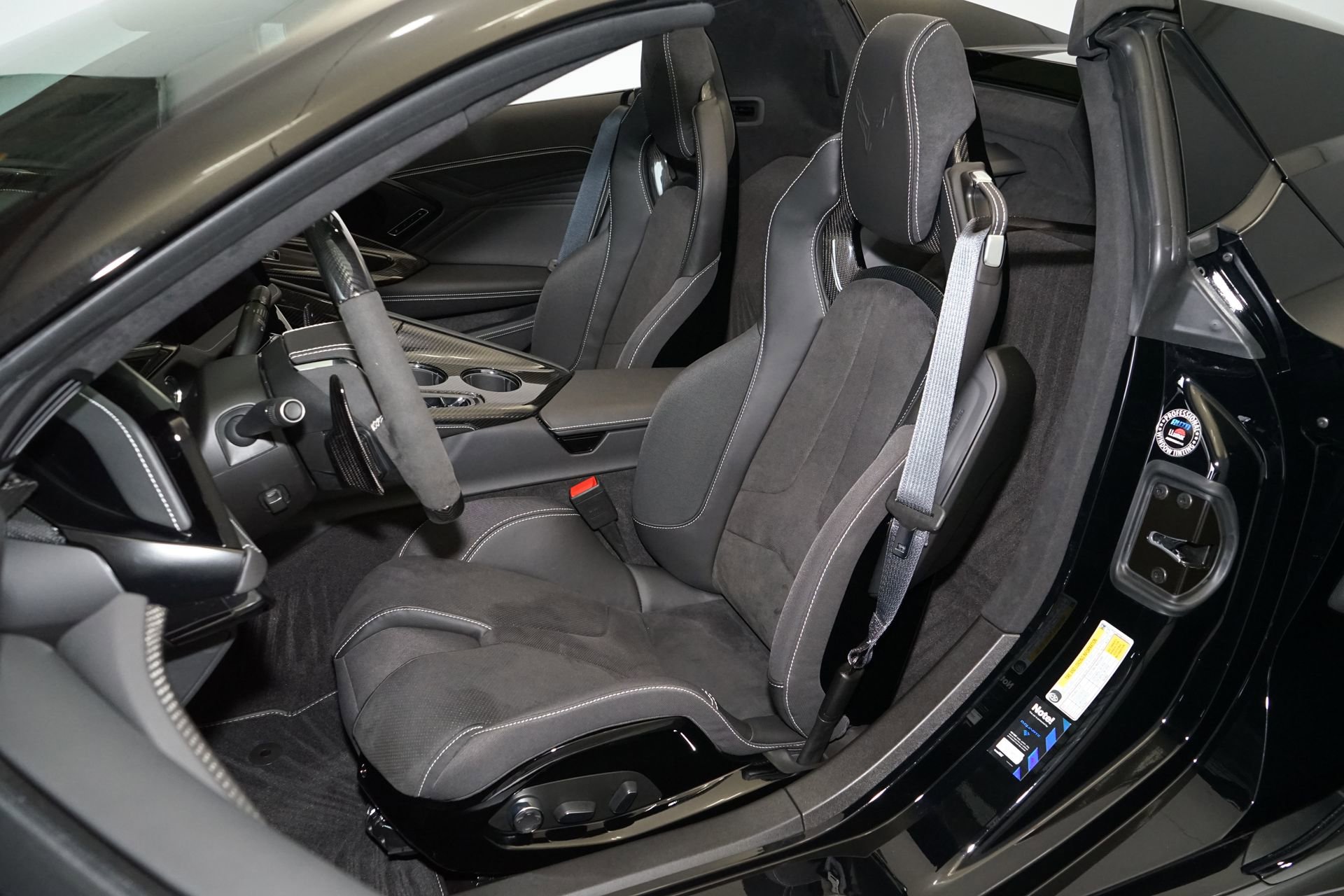 Used 2026 Chevrolet Corvette Z06 w/ Stealth Interior Trim Package RWD image 10