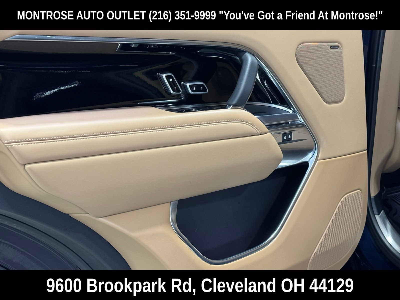 Used 2023 Land Rover Range Rover Long Wheelbase SE image 34