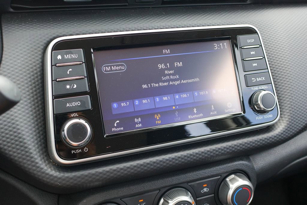 Certified 2025 Nissan Kicks Play S FWD image 3