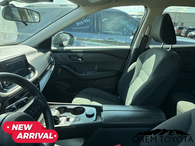 Used 2024 Nissan Rogue S image 10