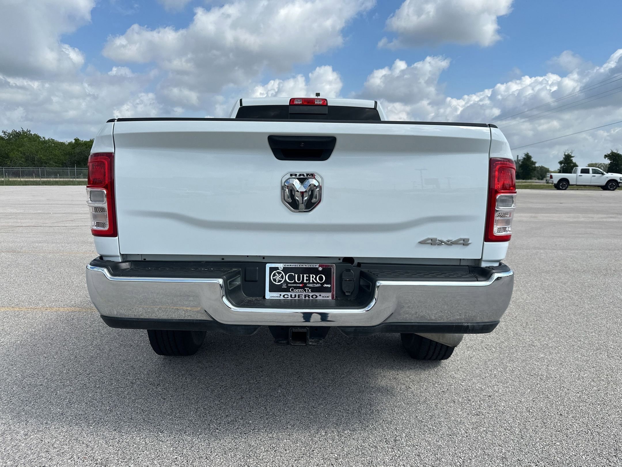 Used 2024 RAM 3500 Tradesman w/ Chrome Appearance Group AWD/4WD image 4