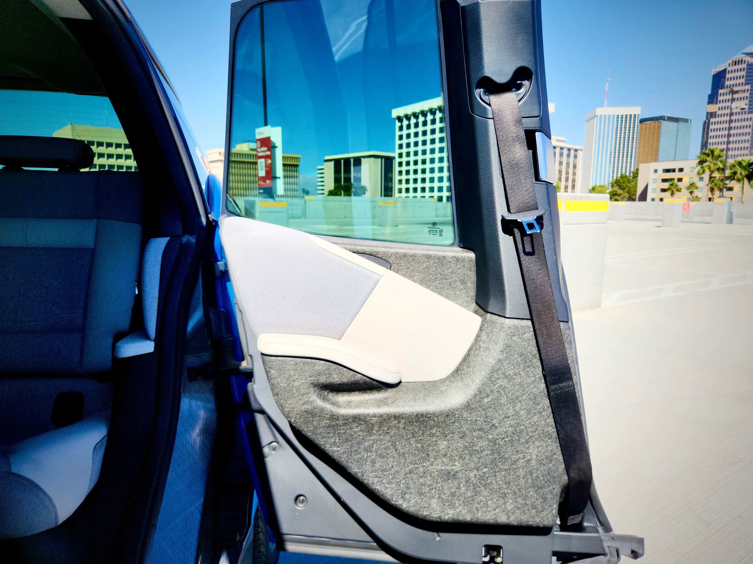 Used 2017 BMW i3 w/ Range Extender image 34