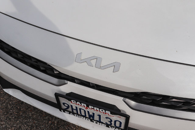 Used 2023 Kia Forte LXS FWD image 6