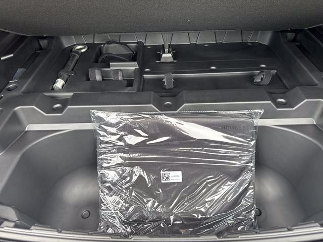 New 2025 Chevrolet Equinox EV RS w/ Active Safety Package 3 AWD/4WD image 13