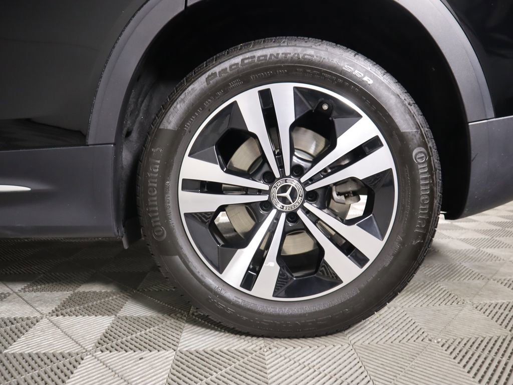 Certified 2025 Mercedes-Benz GLB 250 image 31