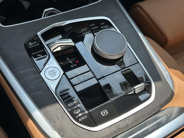 Used 2025 BMW X7 xDrive40i w/ Premium Package AWD/4WD image 38