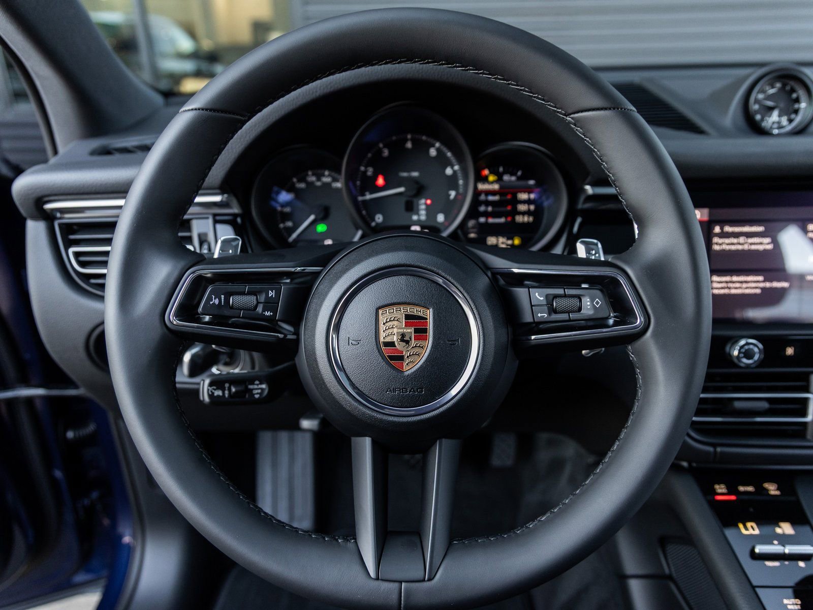 Certified 2026 Porsche Macan image 28