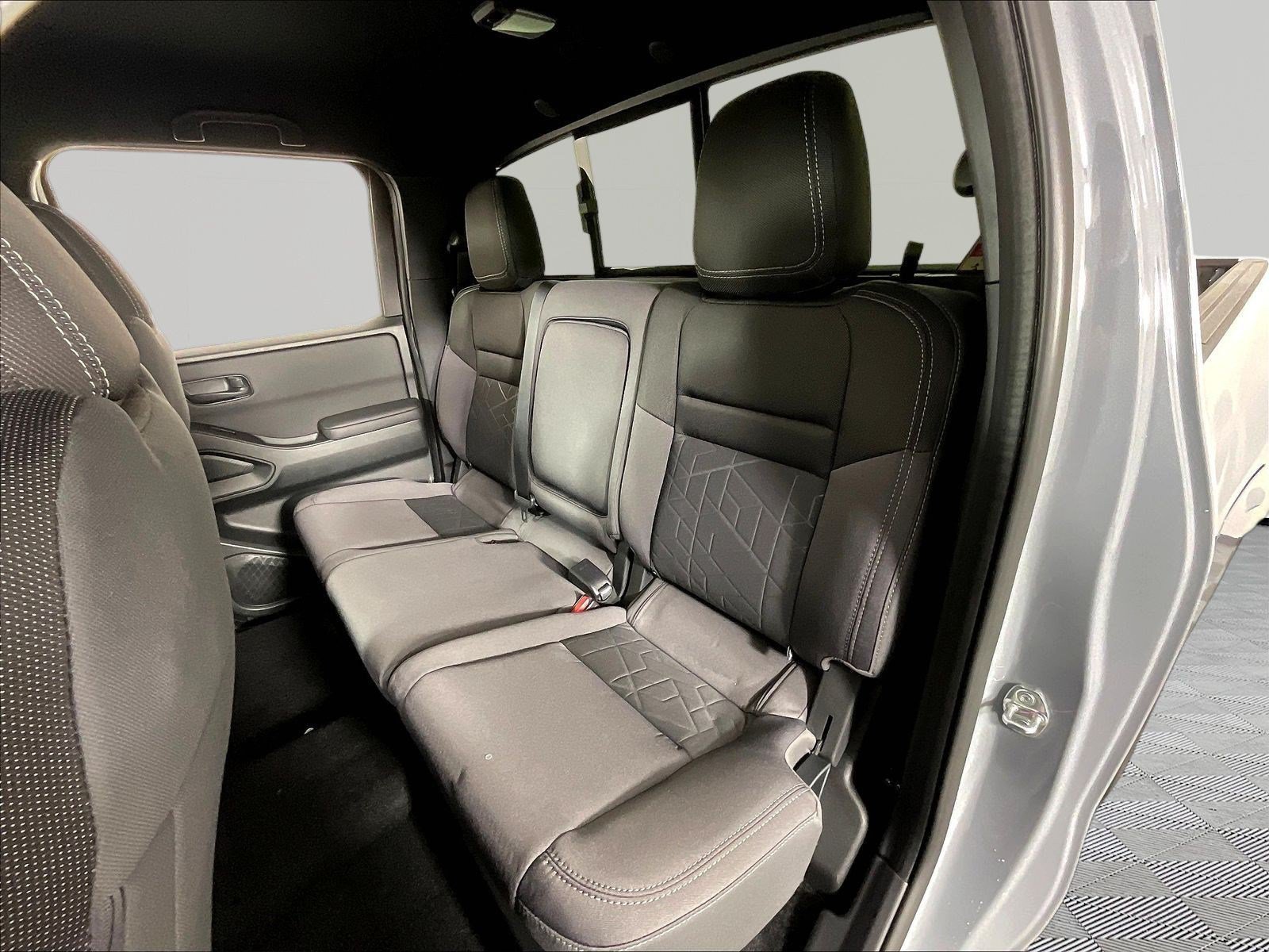 New 2027 Nissan Frontier SV w/ SV Convenience Package AWD/4WD image 17