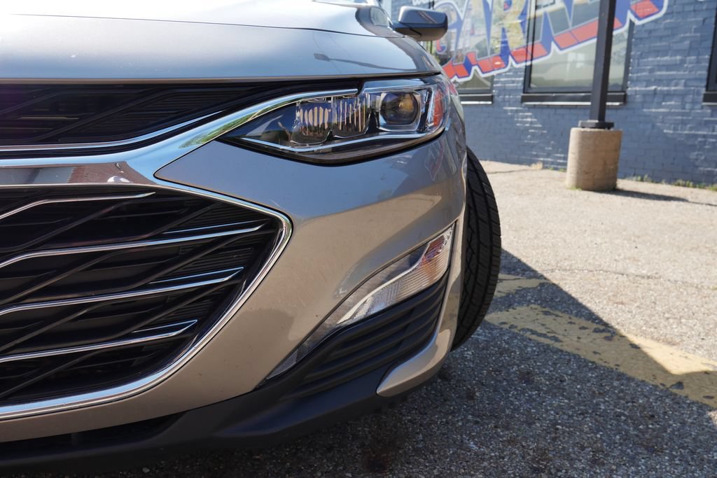 Used 2024 Chevrolet Malibu LT FWD image 3