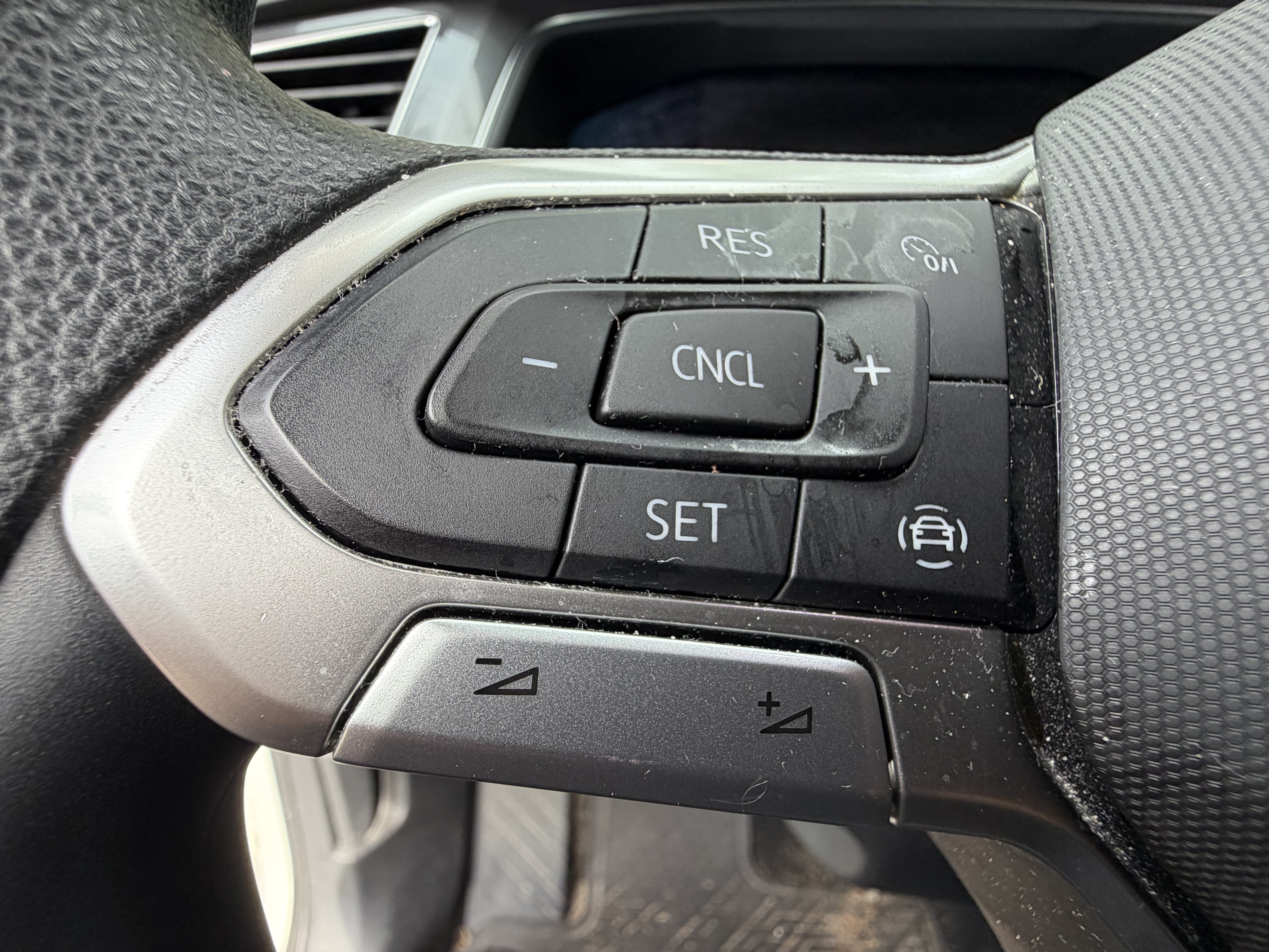 Used 2023 Volkswagen Tiguan S FWD image 19