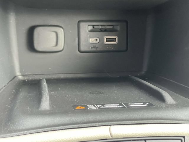 Certified 2022 GMC Acadia Denali w/ Denali Ultimate Package AWD/4WD image 28