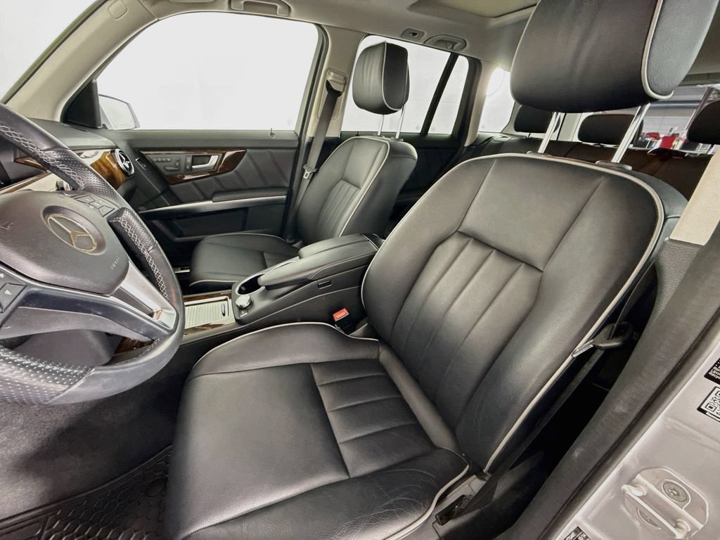 Used 2015 Mercedes-Benz GLK 350 4MATIC image 5