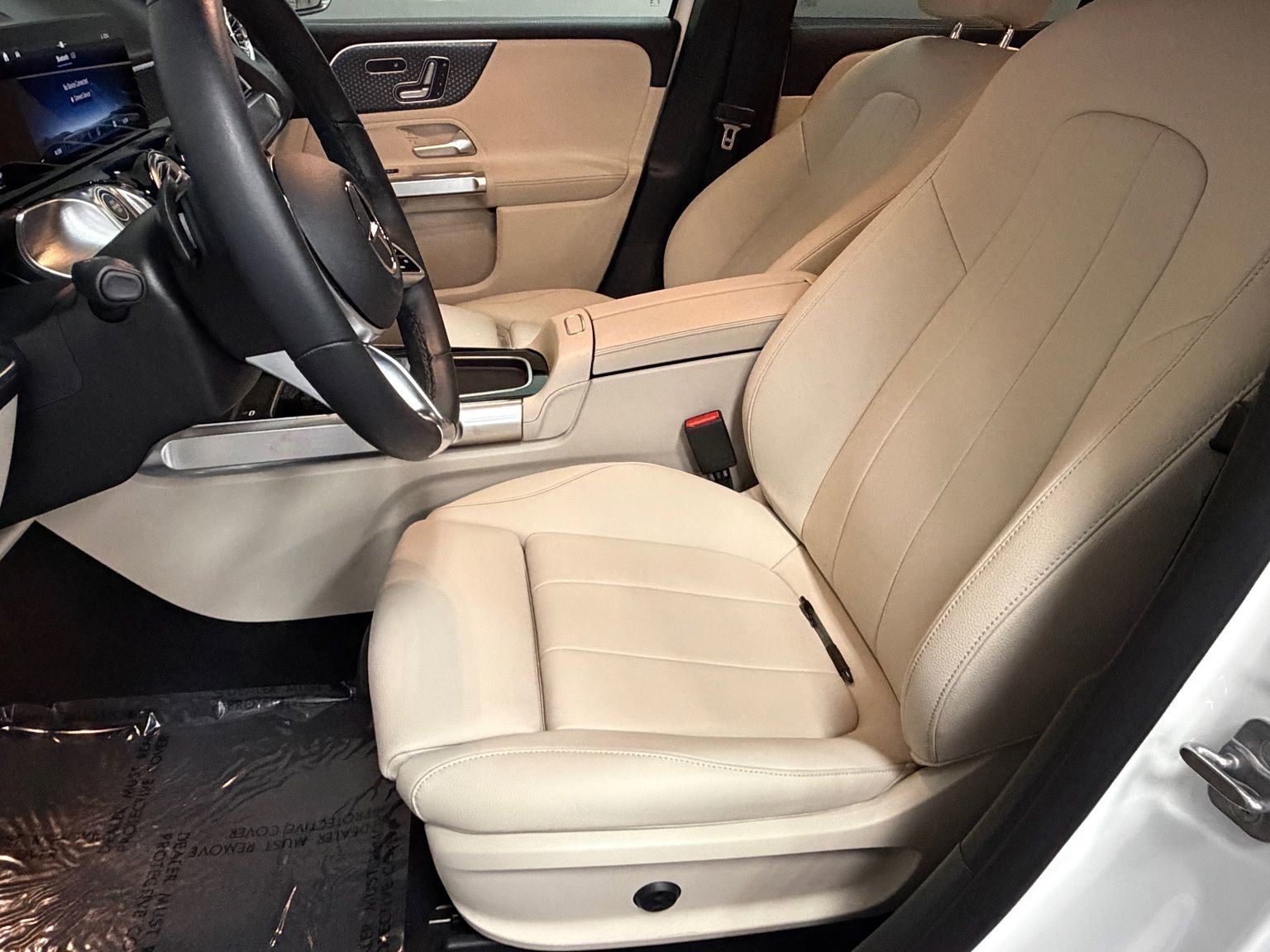 Used 2025 Mercedes-Benz GLB 250 image 23