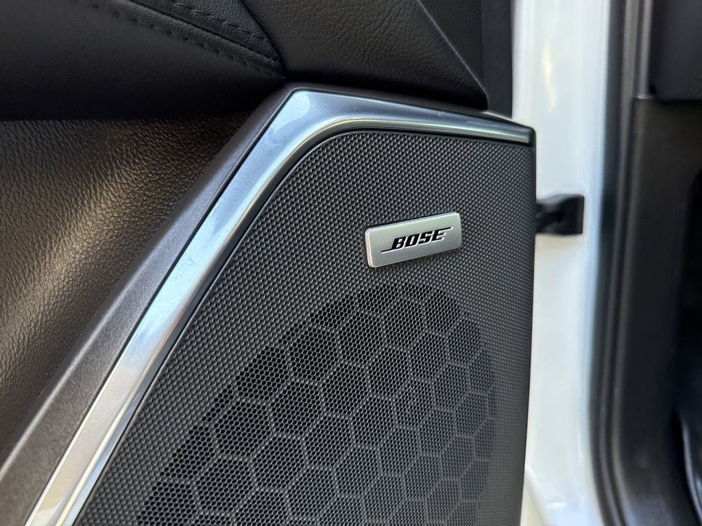 Used 2017 Cadillac Escalade ESV Luxury image 16