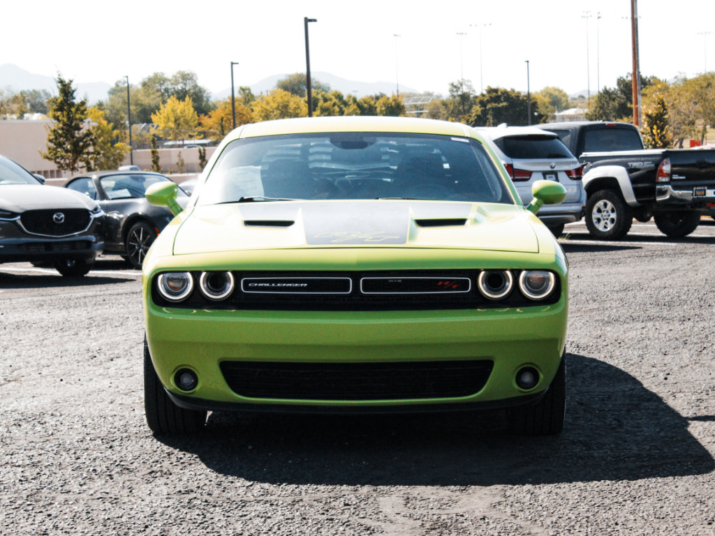 Used 2015 Dodge Challenger R/T w/ Quick Order Package 22B R/T RWD image 2