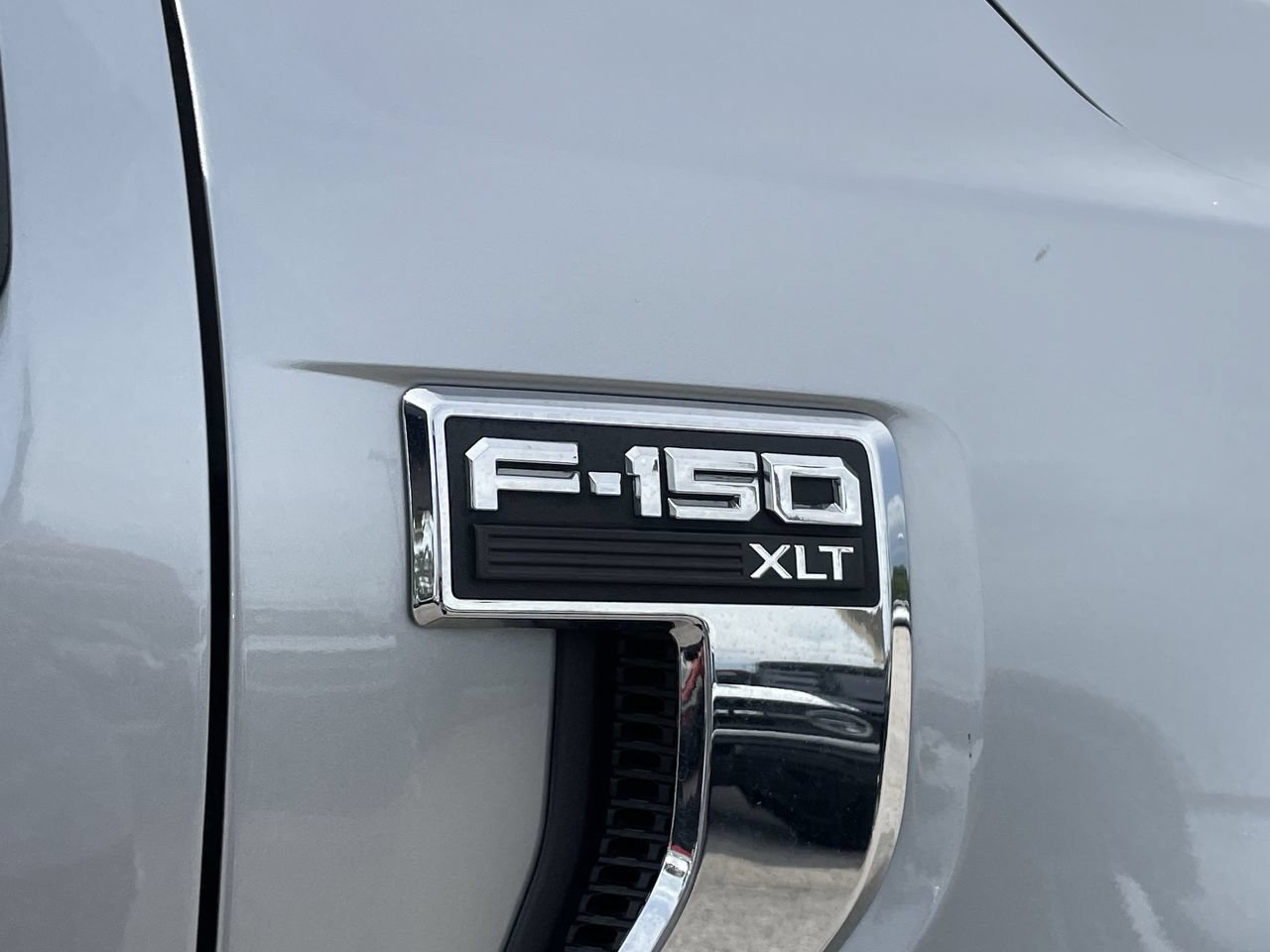 Used 2025 Ford F150 XLT w/ Equipment Group 301A Standard RWD image 9