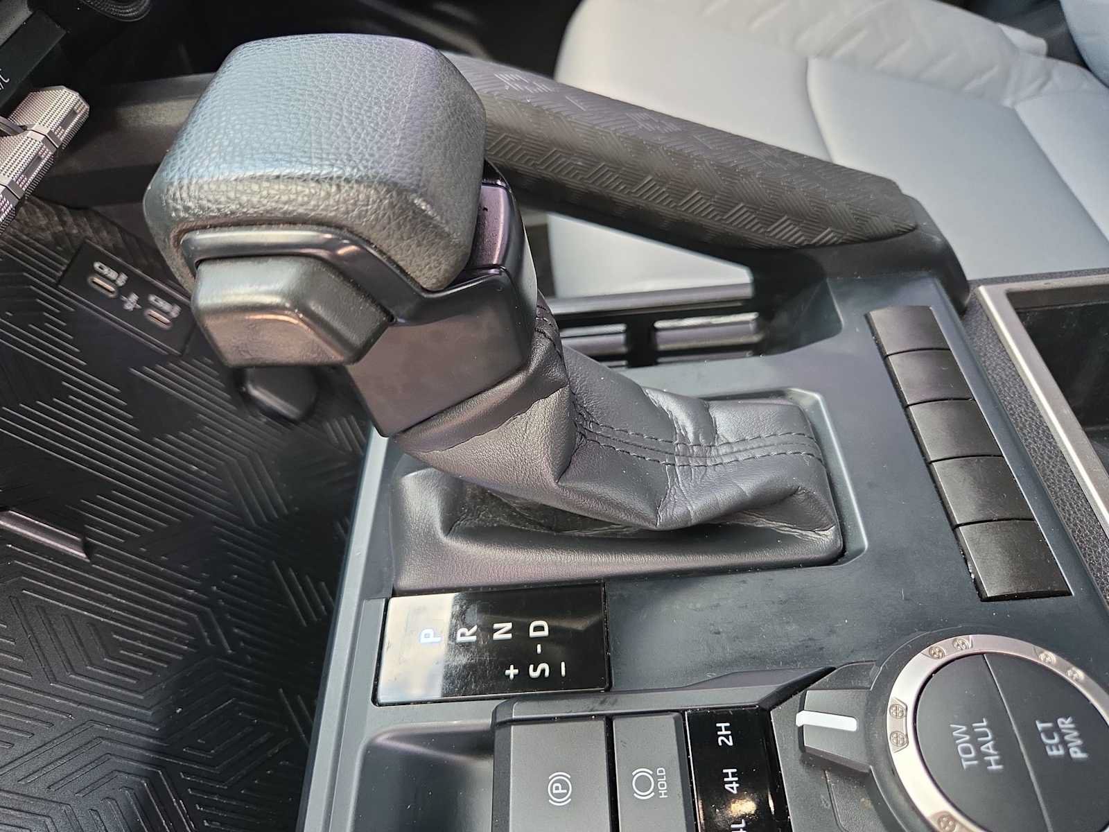 Certified 2025 Toyota Tacoma SR5 AWD/4WD image 21