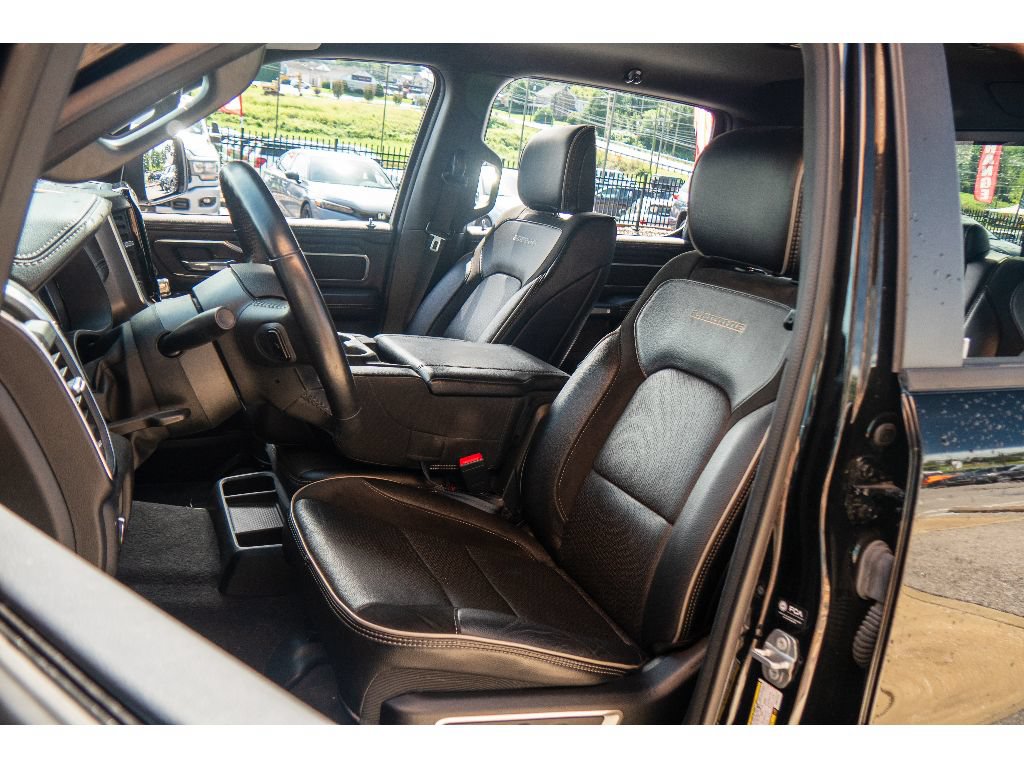 Used 2023 RAM 1500 Laramie AWD/4WD image 11