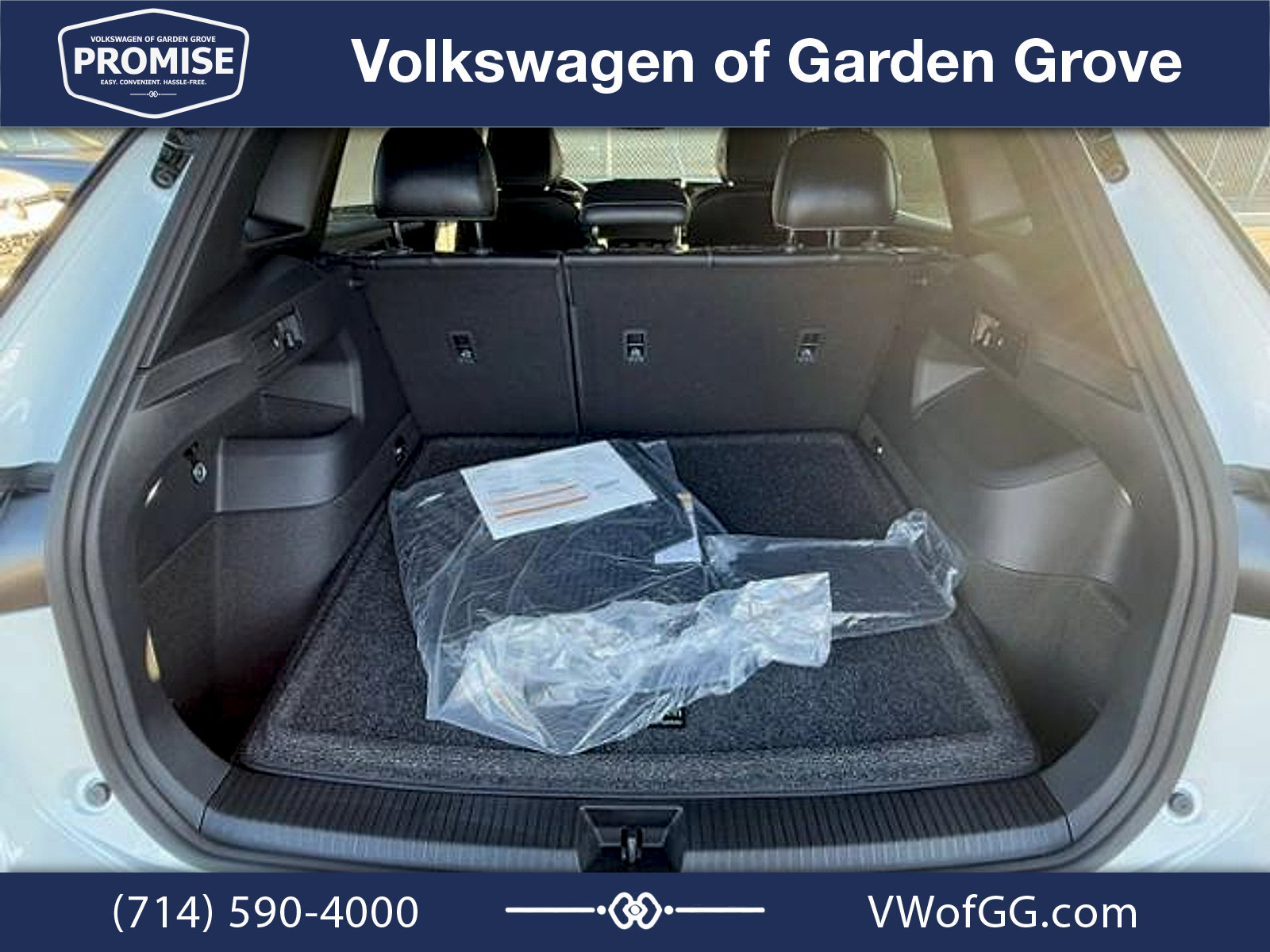 New 2026 Volkswagen Tiguan SE R-Line FWD image 9