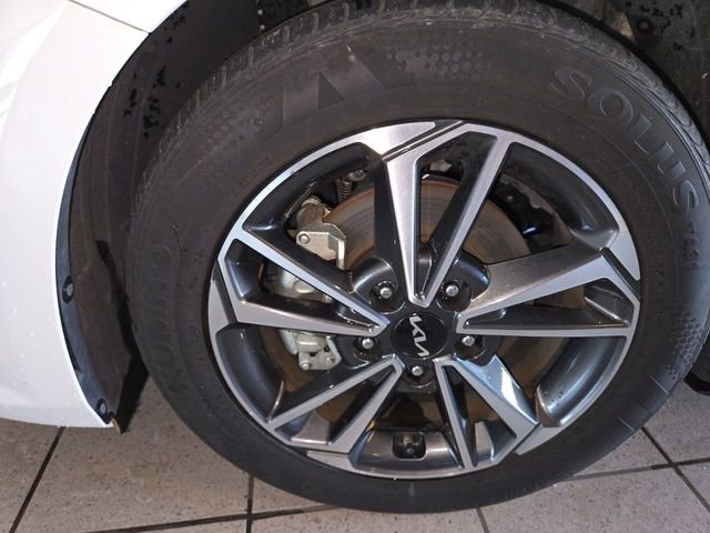 Used 2023 Kia Forte LXS FWD image 10
