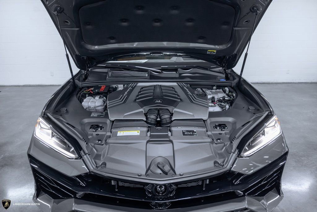 Used 2025 Lamborghini Urus SE AWD/4WD image 4