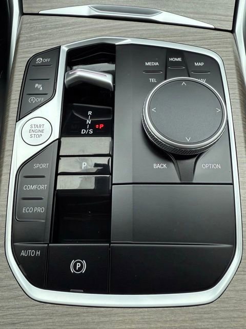 Used 2025 BMW 330i xDrive Sedan w/ M Sport Package image 27