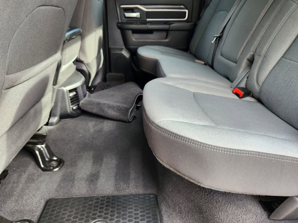 Used 2024 RAM 2500 Big Horn w/ Bed Utility Group image 9