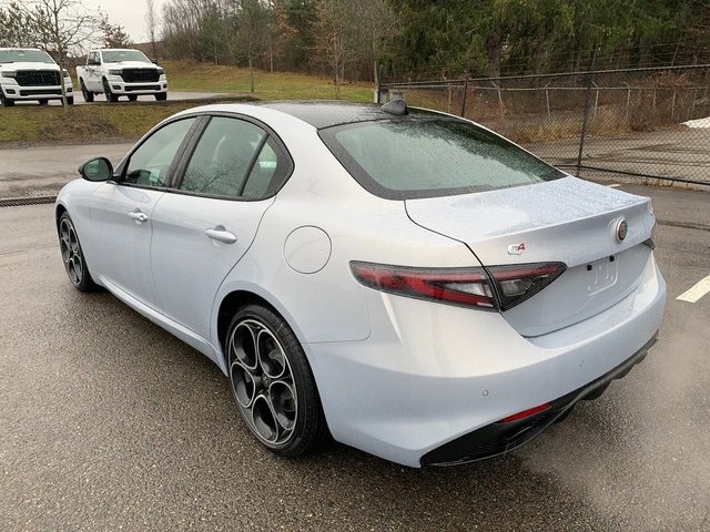 New 2026 Alfa Romeo Giulia AWD image 3