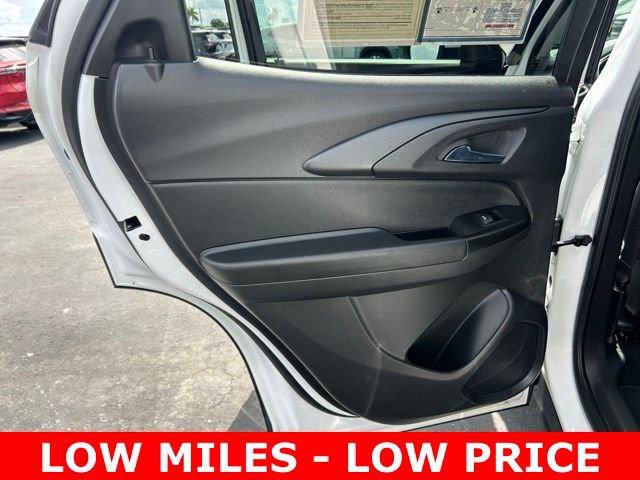 Used 2022 Chevrolet TrailBlazer LT w/ Convenience Package image 13