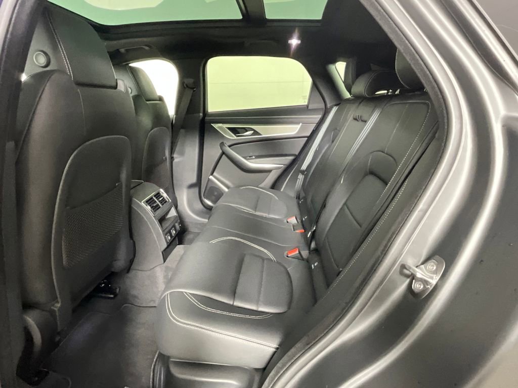 Certified 2025 Jaguar F-PACE R-Dynamic S AWD/4WD image 26