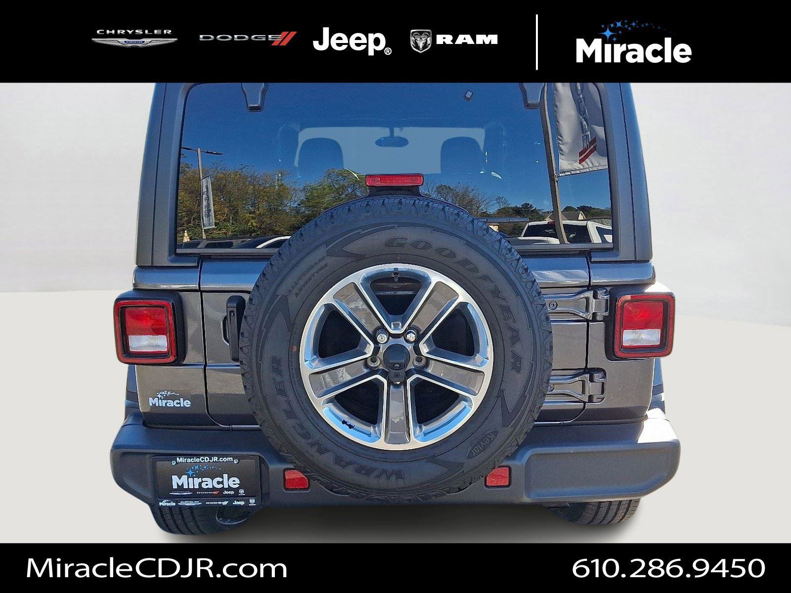 Certified 2021 Jeep Wrangler Unlimited Sahara w/ Dual Top Group image 6