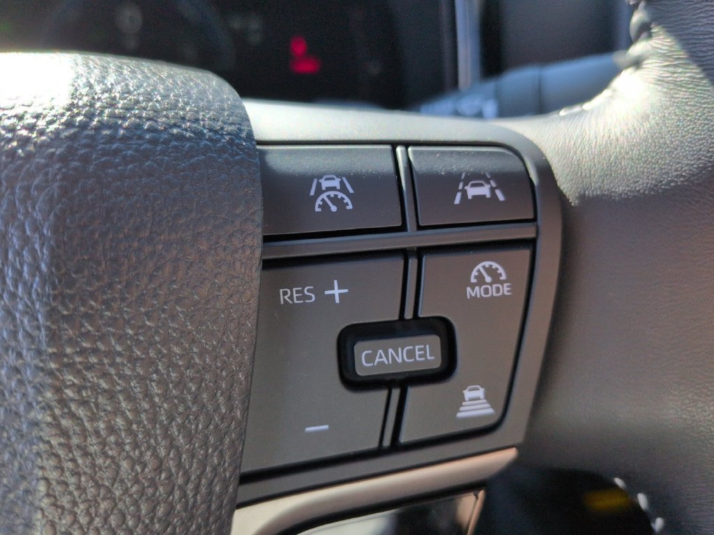 Used 2025 Toyota Camry SE FWD image 19