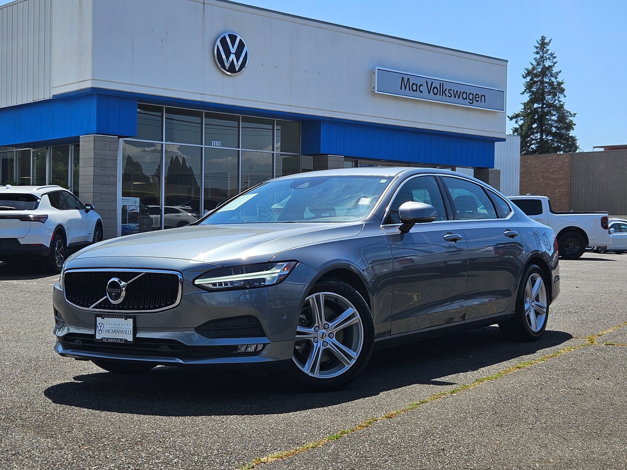 Used 2018 Volvo S90 T5 Momentum w/ Convenience Package
