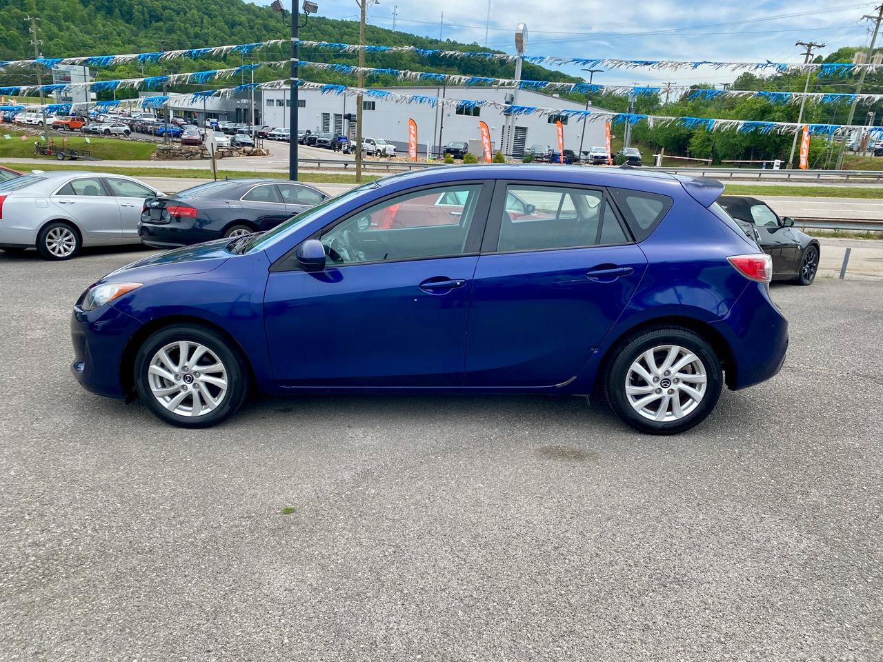Used 2013 MAZDA MAZDA3 i Touring FWD image 4