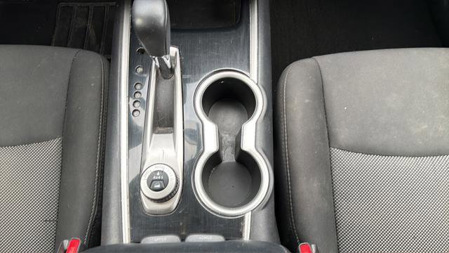 Used 2020 Nissan Pathfinder SV image 8